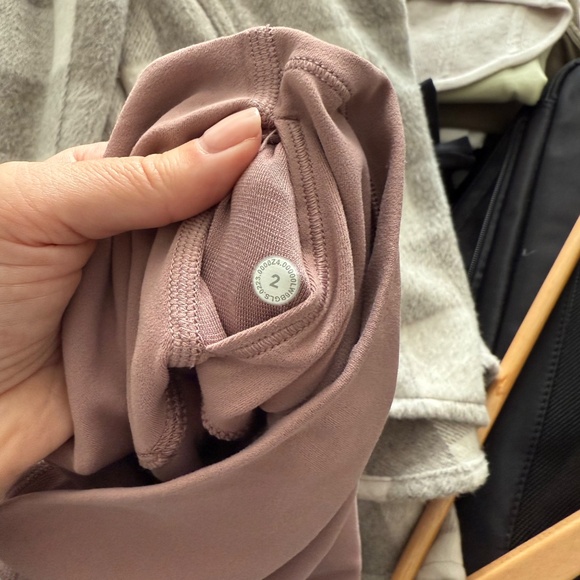 Lululemon align leggings 23” twilight rose 2 - Picture 6 of 6